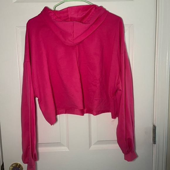 Pink cropped hoodie - Picture 3 of 4